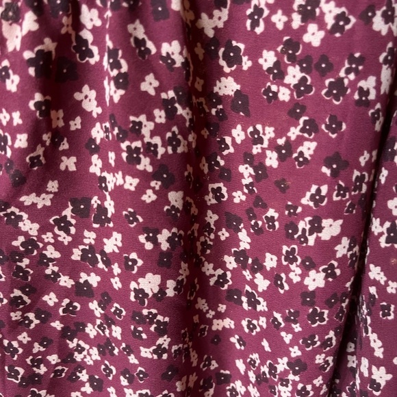 West Kei Women’s Floral Plus Size Blouse - Picture 3 of 6